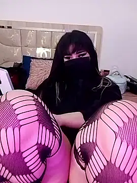 hot inaas online show from February 6, 10:57 pm