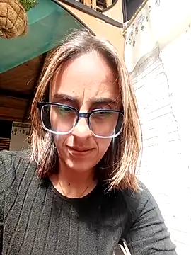 Jade 1-9 online show from October 6, 7:07 pm