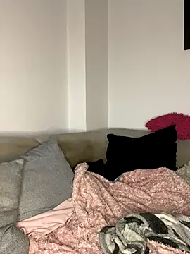 Snapshot of YoungZoexx chatting on October 8, 7:02 am YoungZoexx online show from October 8, 7:02 am