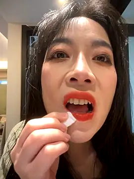 yourkeer online show from November 25, 8:38 am