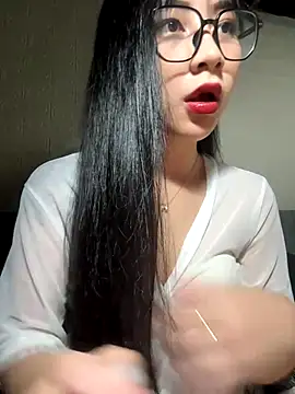 Snapshot of Linh5790 chatting on October 13, 2:09 pm Linh5790 online show from October 13, 2:09 pm