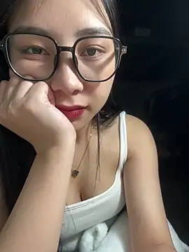 Snapshot of Linh5790 chatting on October 6, 7:25 am Linh5790 online show from October 6, 7:25 am