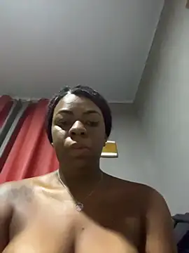 Priihmedeiros online show from April 5, 8:13 am