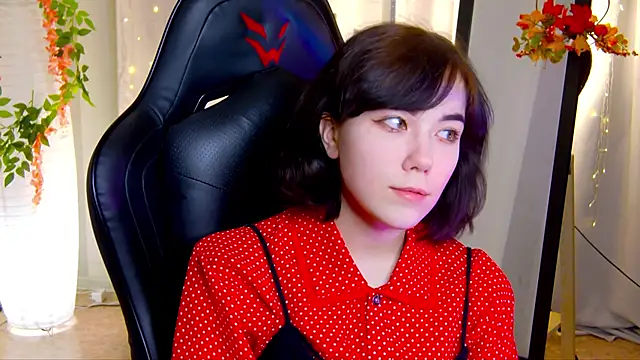 Kelly foox online show from October 31, 9:35 am