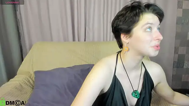 Sara Frayer online show from November 17, 1:06 am