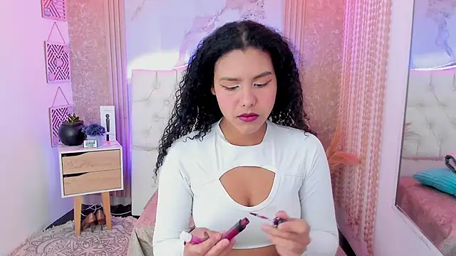 AriaVega online show from February 12, 1:02 pm