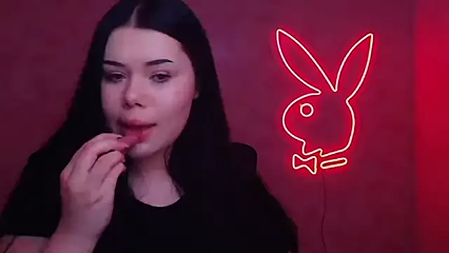 Mona Esty online show from December 22, 6:44 pm