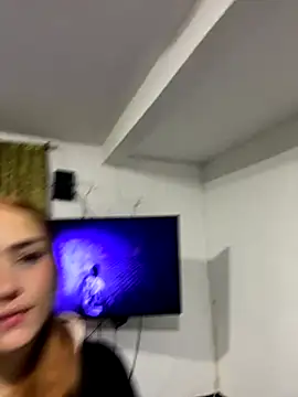 Snapshot of naho_val chatting on October 24, 3:24 am naho val online show from October 24, 3:24 am