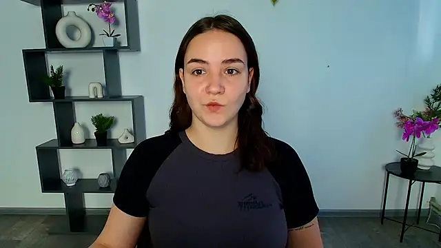 OliviaMontgommery online show from November 26, 6:14 am