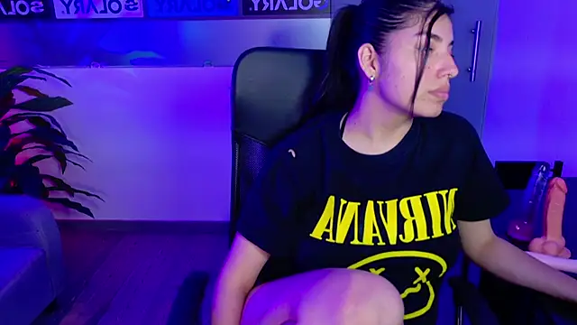 Violetta Swett  online show from October 27, 1:39 pm