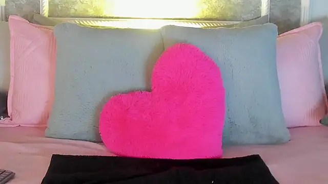  victoriaa  lois online show from November 6, 8:59 pm