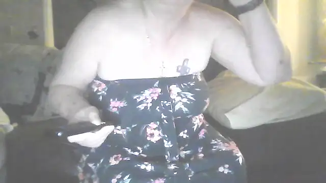 HurtfulExplorer67 online show from July 3, 2:28 am