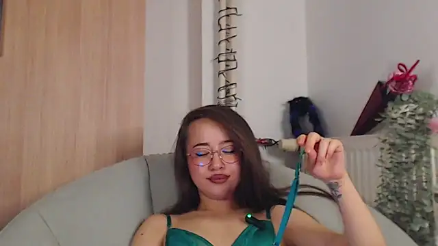 adacgrey online show from February 16, 6:52 pm