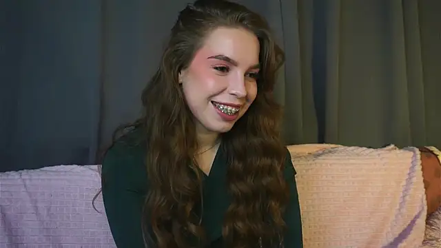 Snapshot of ToniaRoehr chatting on October 9, 8:46 pm ToniaRoehr online show from October 9, 8:46 pm