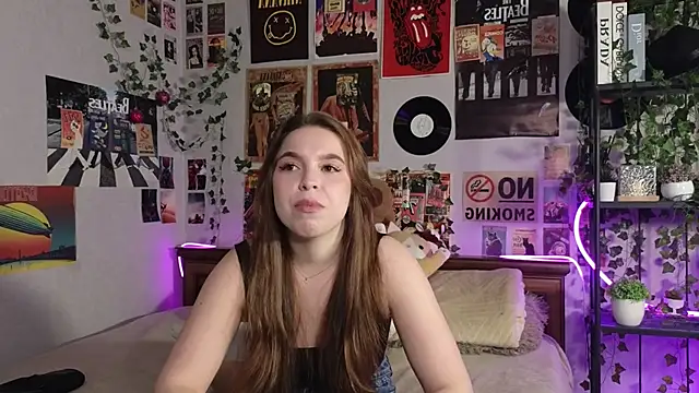 Snapshot of ToniaRoehr chatting on October 15, 8:22 pm ToniaRoehr online show from October 15, 8:22 pm