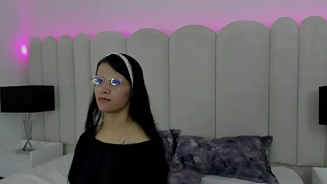 Alanha   online show from November 19, 3:17 am