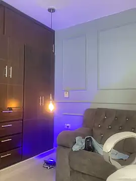 Rose monroee online show from December 17, 7:40 pm