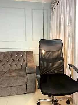 Rose monroee online show from November 17, 7:25 pm