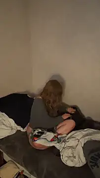 amandatheblondewife online show from February 11, 8:49 am