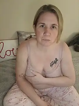 LaceyWestxx online show from March 4, 6:25 pm