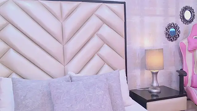 CristalShayy online show from February 20, 11:45 am