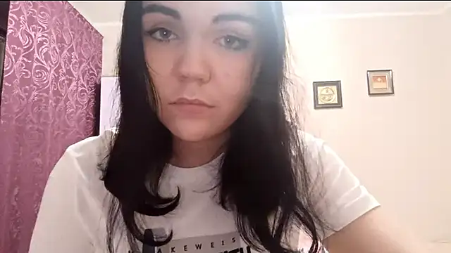 Snapshot of Abi_bee chatting on October 14, 4:42 pm Abi bee online show from October 14, 4:42 pm