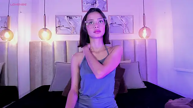 lena martinn online show from February 21, 8:09 pm