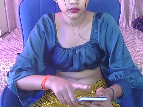 Snapshot of yours-angell chatting on October 24, 4:30 am yours-angell online show from October 24, 4:30 am