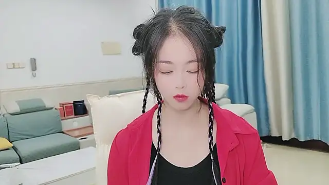 Q Yumi online show from October 22, 12:21 pm