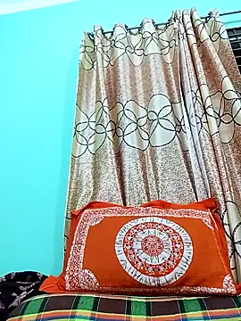 daisy-03 online show from October 30, 10:00 pm