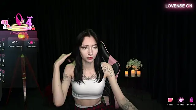 Snapshot of Trix_Void chatting on October 23, 9:26 am Trix Void online show from October 23, 9:26 am