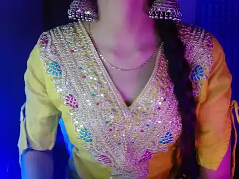 Roiseeee online show from February 26, 7:18 am