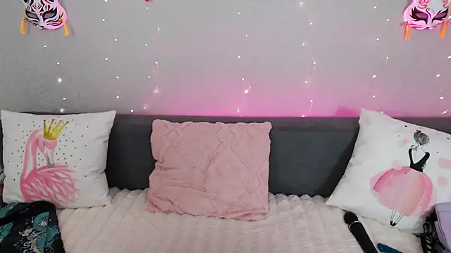 Evarey  online show from July 24, 4:43 am