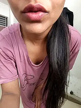 anshika0124 online show from January 8, 5:33 am