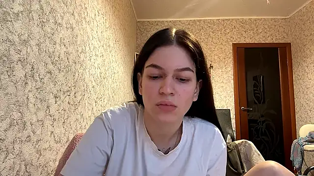 Wallazar cute online show from October 24, 1:40 pm