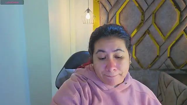 Addyy 02 online show from December 19, 1:43 am