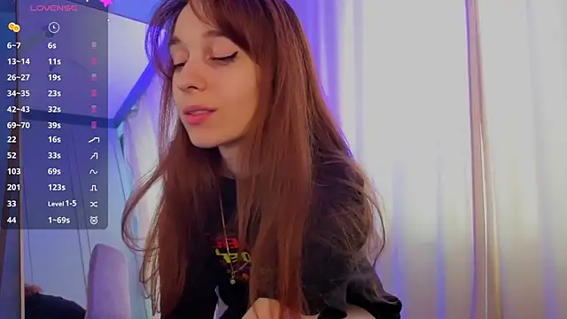 kitsun ne online show from April 14, 6:35 am