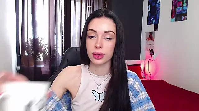 Snapshot of ariel_is_on_vacation chatting on October 21, 9:13 am ariel is on vacation online show from October 21, 9:13 am
