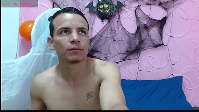 Snapshot of dominic_coper chatting on October 25, 1:19 pm dominic coper online show from October 25, 1:19 pm