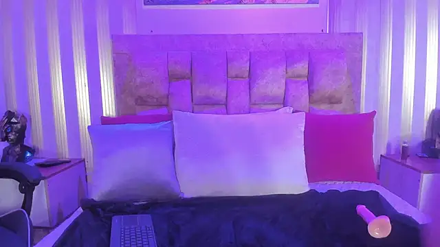 celeste collins  online show from October 20, 12:08 pm