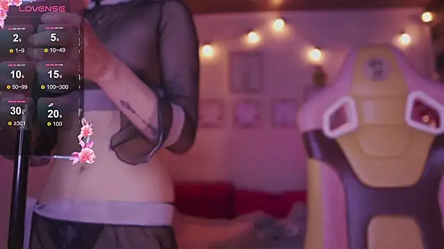 Giia Moretti  online show from December 16, 1:22 am