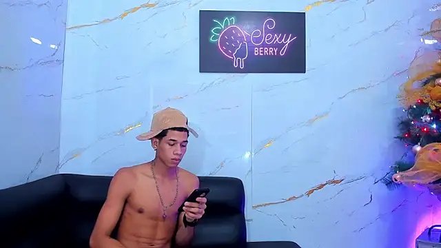 Little nicoll online show from December 1, 10:56 pm