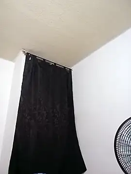 Nelsareth online show from November 23, 1:52 am