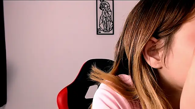 EmuOtori online show from January 7, 12:30 pm