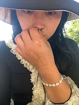 miemie-xx online show from November 28, 8:28 am