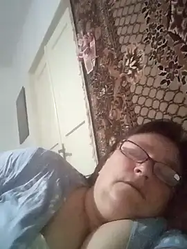 MilaCold5443 online show from April 13, 3:52 am