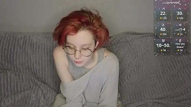 Snapshot of RubiReynnn chatting on October 9, 6:34 pm RubiReynnn online show from October 9, 6:34 pm