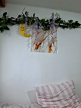 Nika aa online show from May 12, 4:46 pm