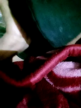 Sexy Riya Bhabhi online show from December 1, 10:30 am