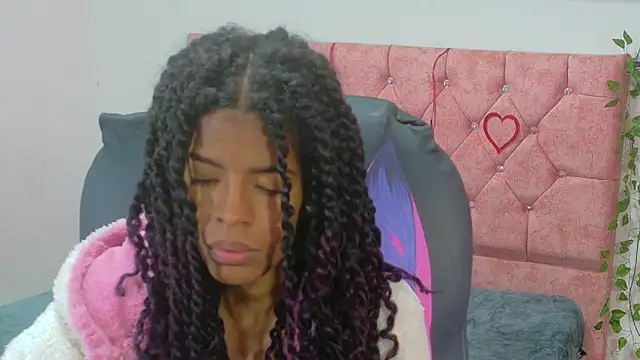 thianahorny online show from April 1, 1:12 pm